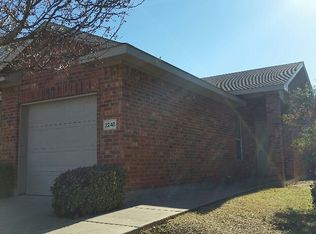 2248 Stonebrook Ln, Mesquite, TX 75181