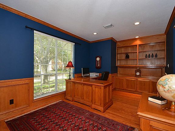 4th image of 711 Winston Ln