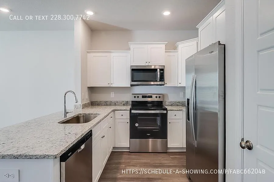 3 bed, 2.5 bath, 1537 sqft, $1,850 — Photo 3
