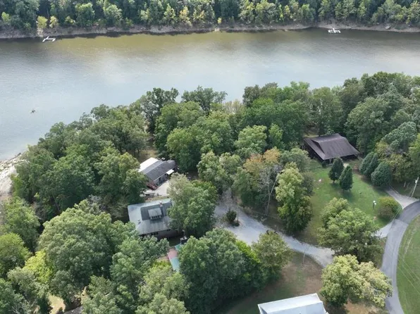 890 Spring Shores Ln, Hardinsburg, KY 40119