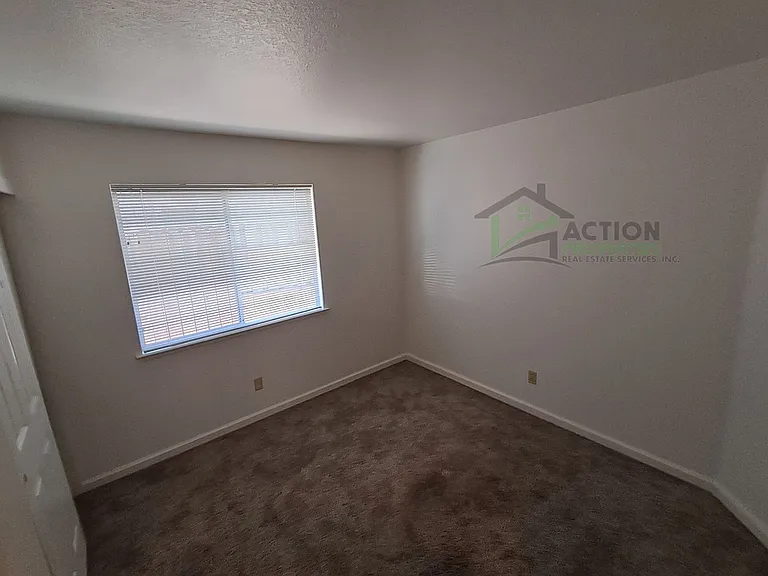 3835 Hunters Glen Pl — Photo 45