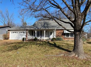 309 Croydon Ln, Ballwin, MO 63021