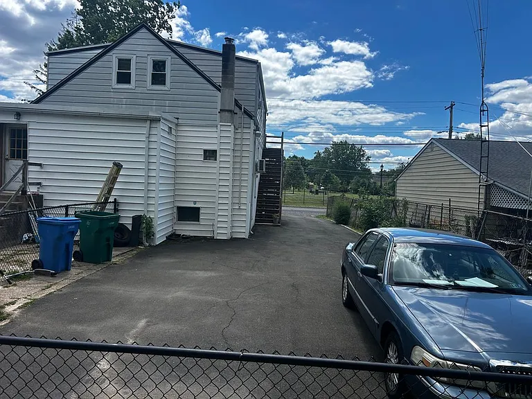 513 Cedar Ave — Photo 15