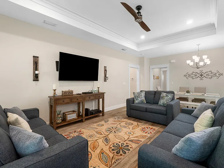 228 Palm Beach Dr — Photo 11