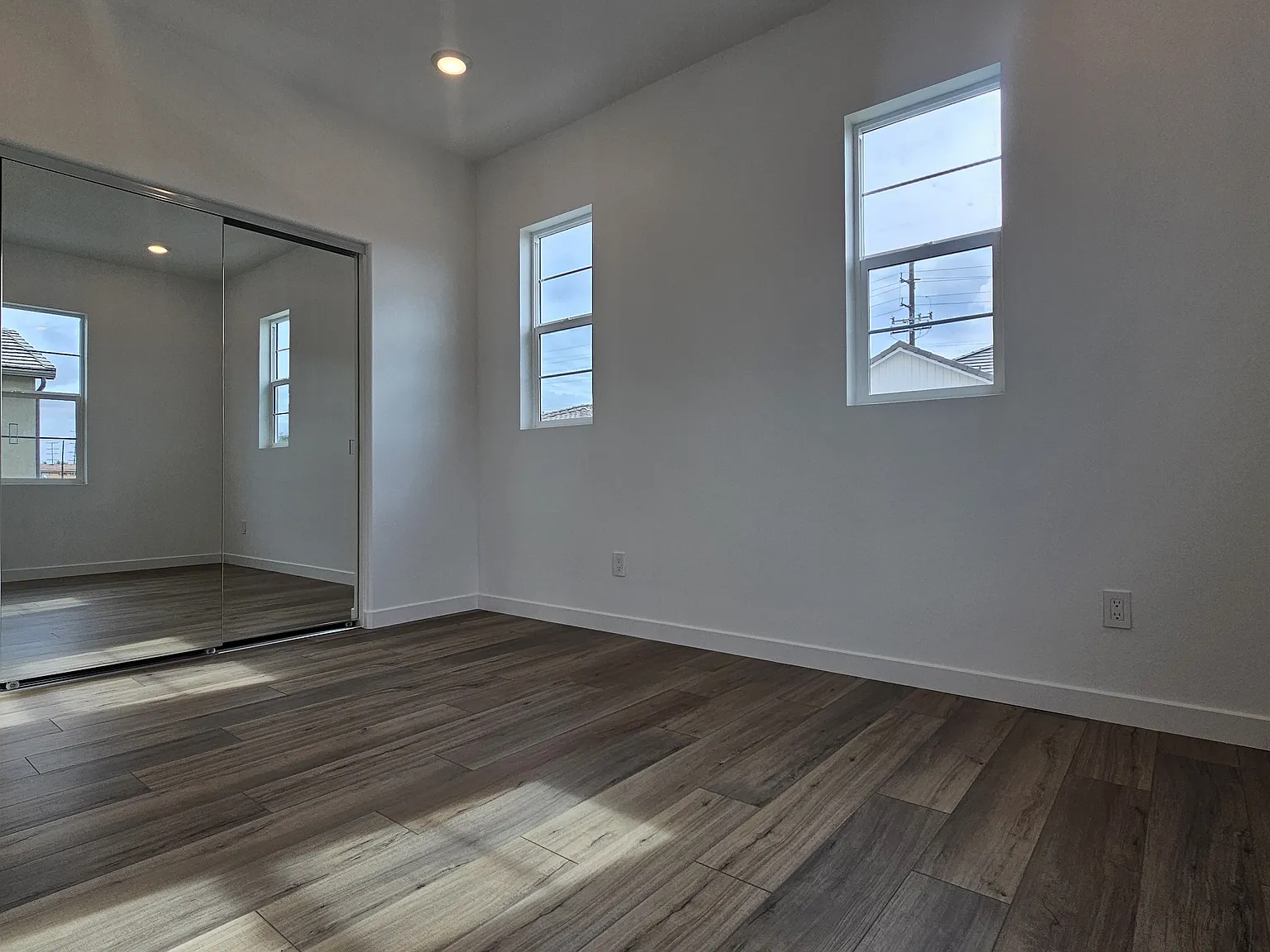 415 Willow Run Ln — Photo 3