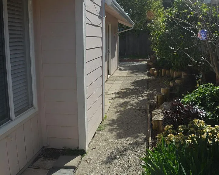 2221 Lynbrook Dr — Photo 28