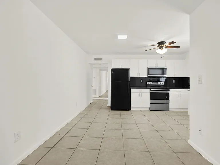 340 Madeira Ave #2 — Photo 1