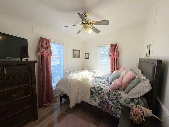 4th image of 16 Mobile Home Way