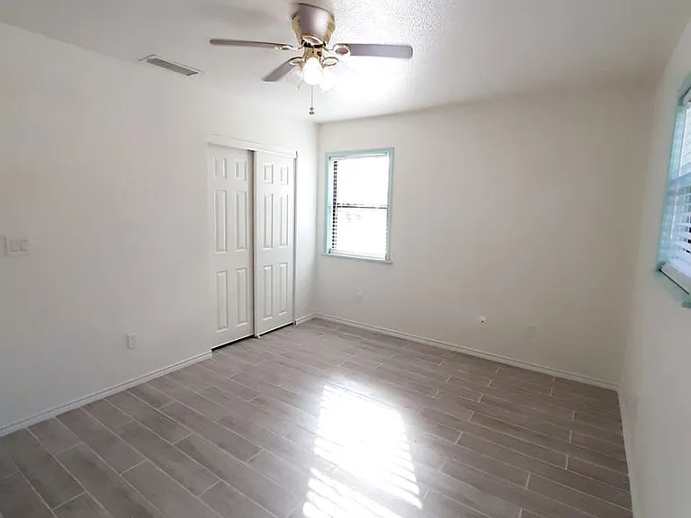816 Denton Dr — Photo 13