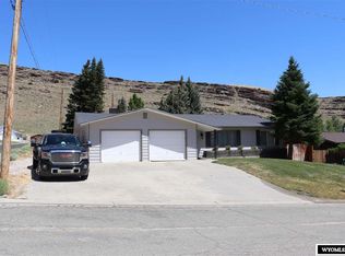 417 W Larsen St, Rawlins, WY 82301