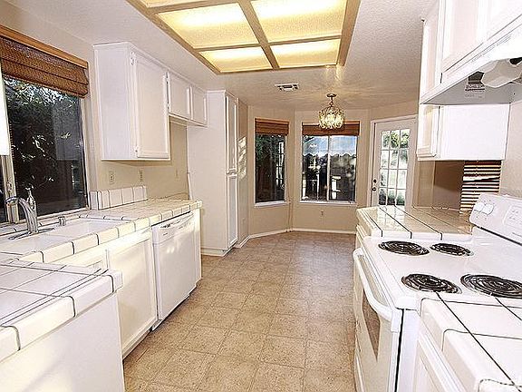 4th image of 8008 Caymus Dr