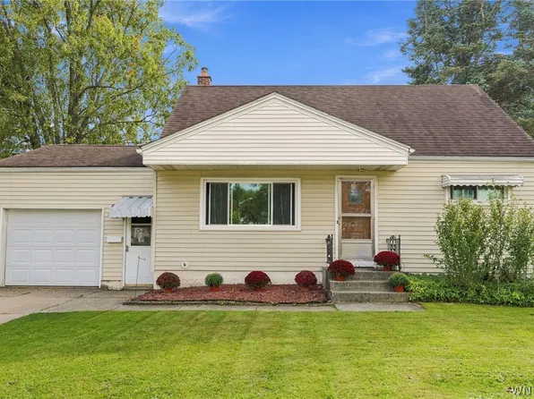 305 Rehm Rd, Depew, NY 14043