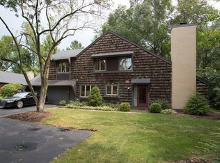 41 Parkwood Ct, Racine, WI 53402