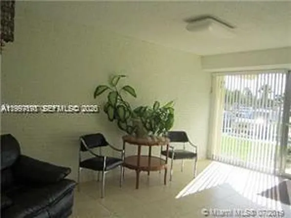 16701 NE 14th Ave APT 203, Miami, FL 33162