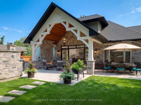 1551 Warland Rd, Oakville, ON L6L 1N4