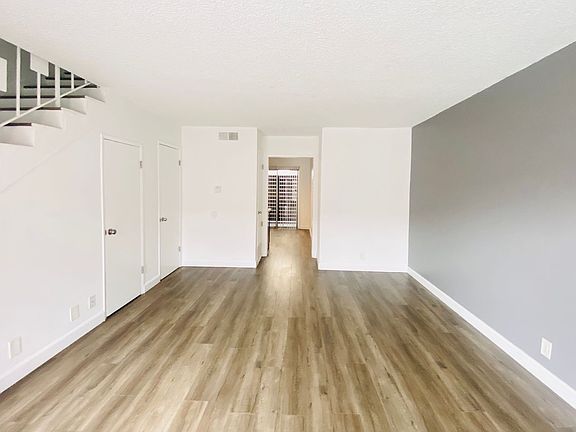 3rd image of 457 W Dryden St APT H