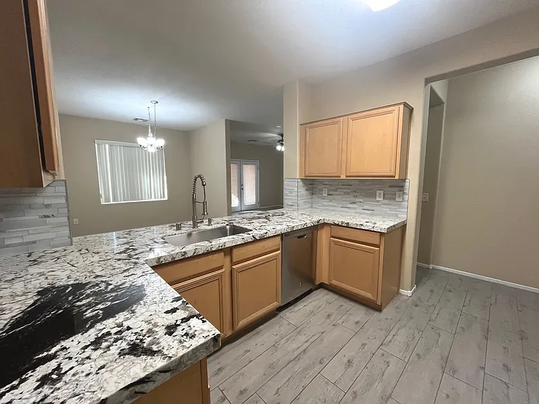 673 Peachy Canyon Cir #103 — Photo 16