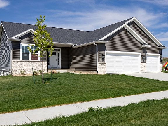 2nd image of 1519 Cardinal Dr