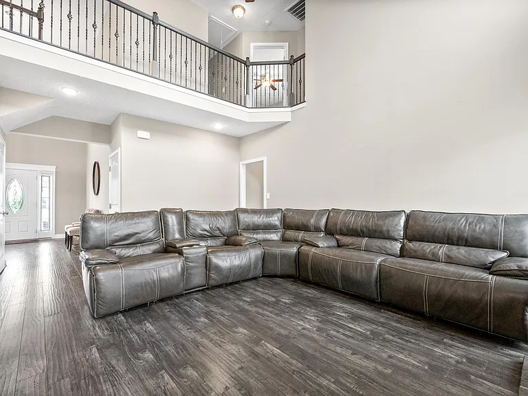 2831 Chatfield Dr — Photo 6