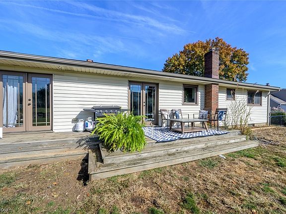 5th image of 750 Norton Dr