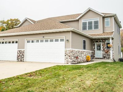 231 Nordic LANE, Slinger, WI, 53086