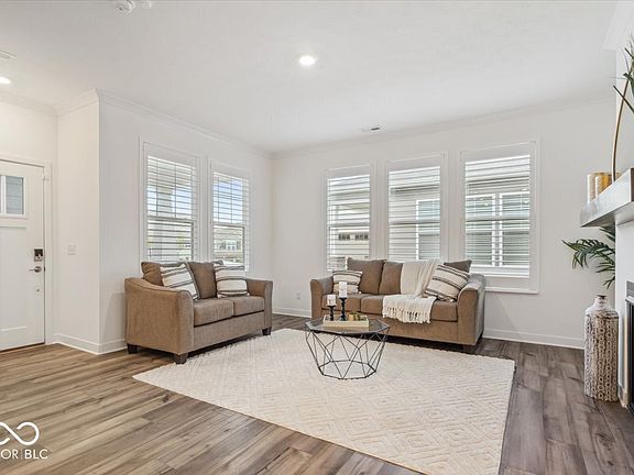 4th image of 11469 Lottie Cir