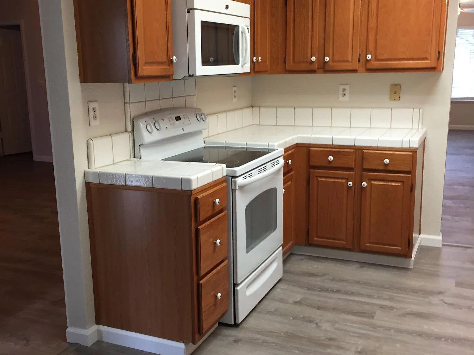 3 bed, 1630 sqft, $2,600 — Photo 3