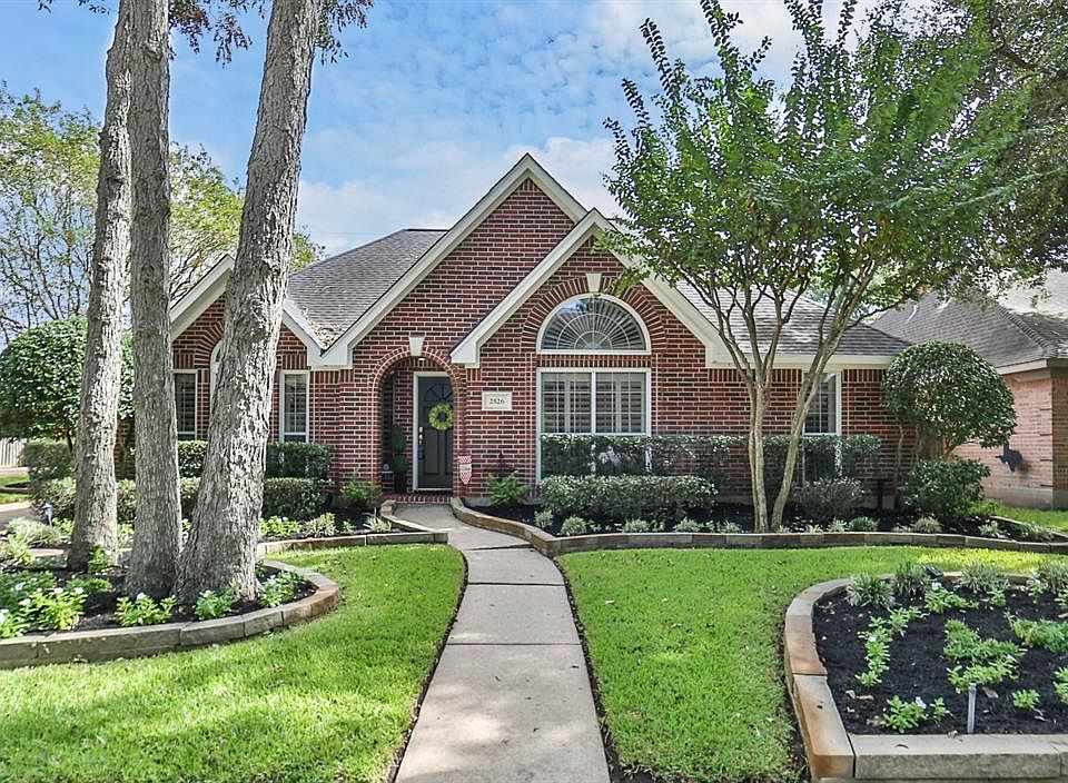 1st image of 2526 Plantation Springs Dr