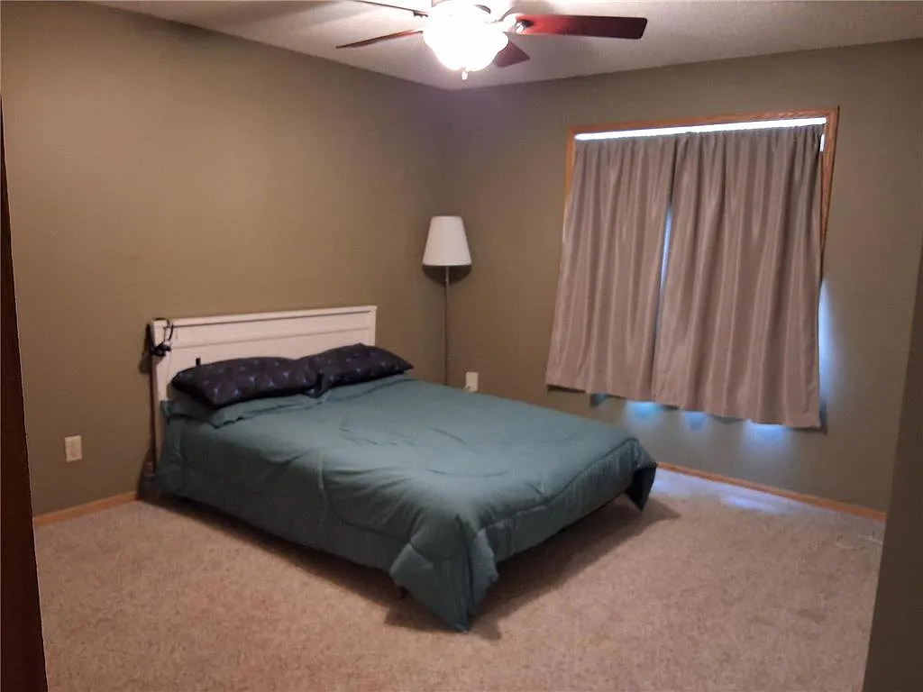 3 bed, 1404 sqft, $2,500 — Photo 2