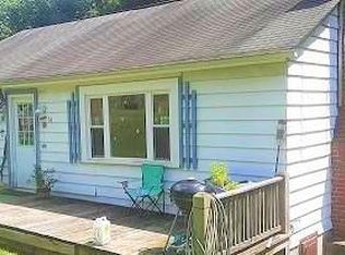 34 Prudence Rd, Oak Hill, WV 25901