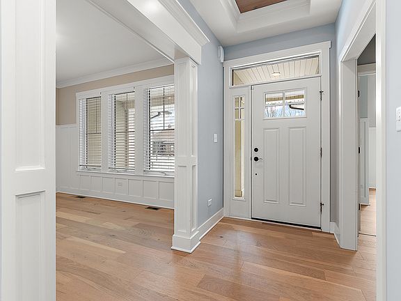 2nd image of 549 Louise Dr