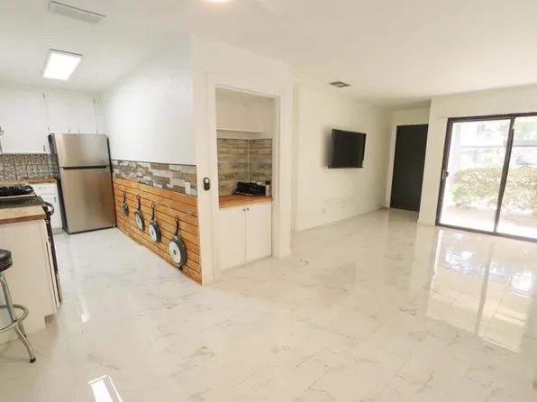 751 N Los Felices Cir W #109, Palm Springs, CA 92262