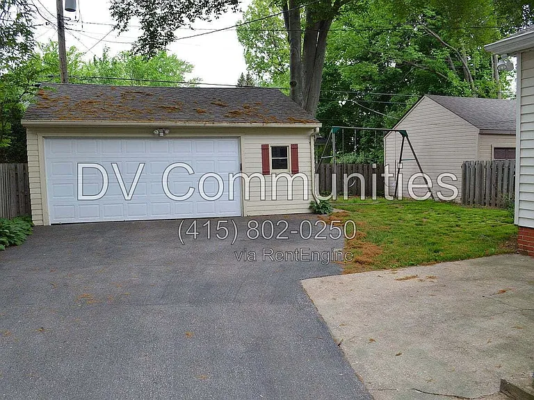23805 E Groveland Rd — Photo 31