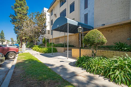 Harvard Apartments Photo 1