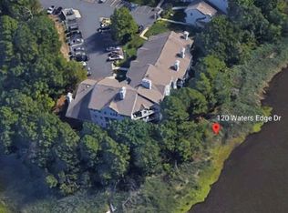 120 Waters Edge Dr #20DA, Toms River, NJ 08753