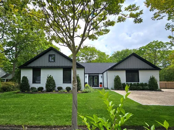 10 Hampton St, Westhampton Beach, NY 11978