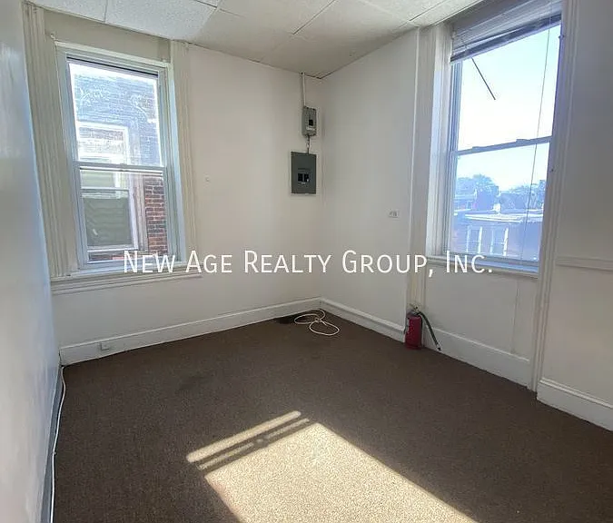 3240 N 15th St #3 — Photo 7