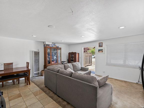 5th image of 2545 Mar Vista Dr