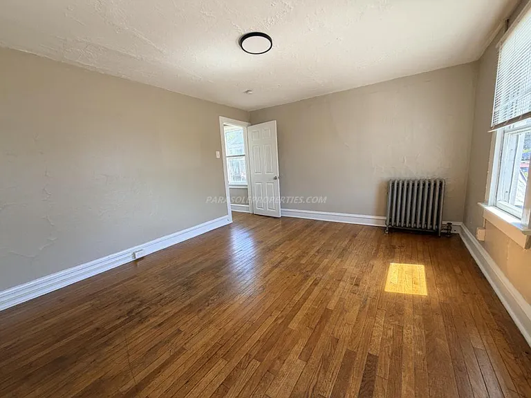 608 12th Ave — Photo 18