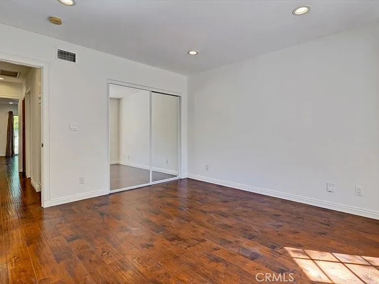 5224 Woodlake Ave — Photo 54