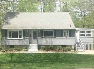 43 Nevins Rd, Mahopac, NY 10541