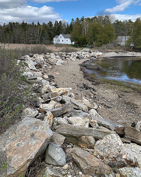 Home with ROW to cove