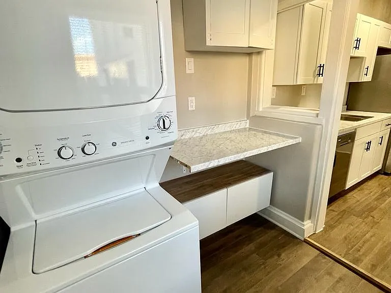 422 N Park Ave #422 — Photo 4