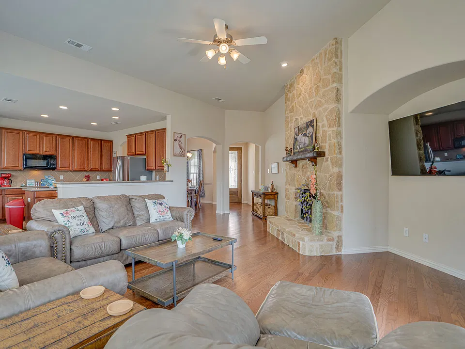 16309 Dry Creek Blvd