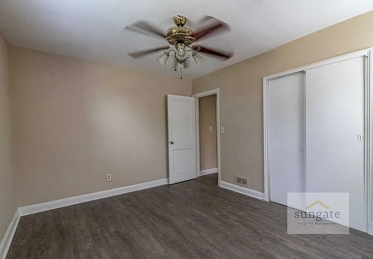 6017 Winthrope Ave — Photo 8