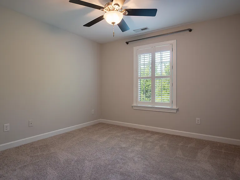 243 Huntley Ave — Photo 15