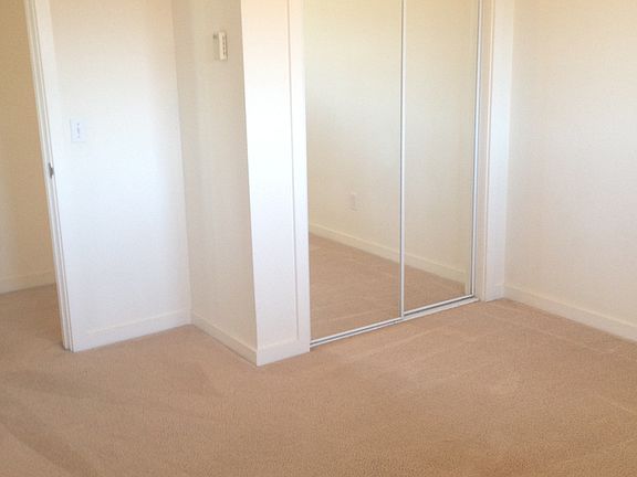 4th image of 1016 Bellevue Ct E APT C