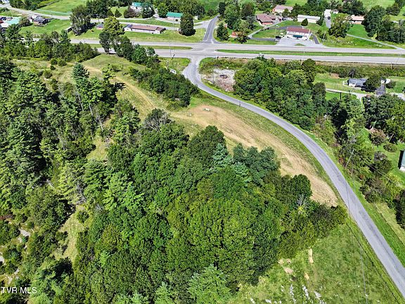 4th image of Willow Springs Rd