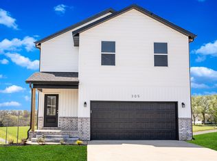 1134 E Manitou Ct, Nixa, MO 65714