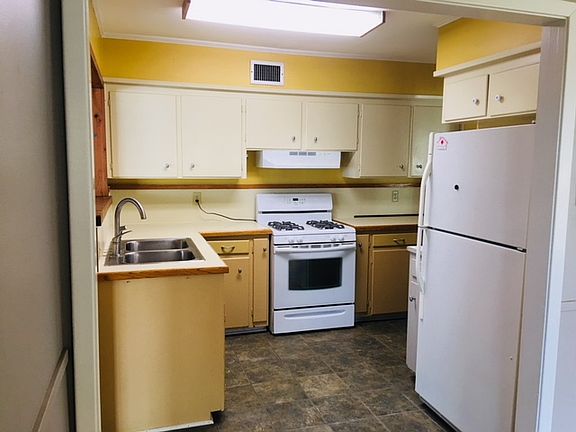 4th image of 200 Newcastle Dr